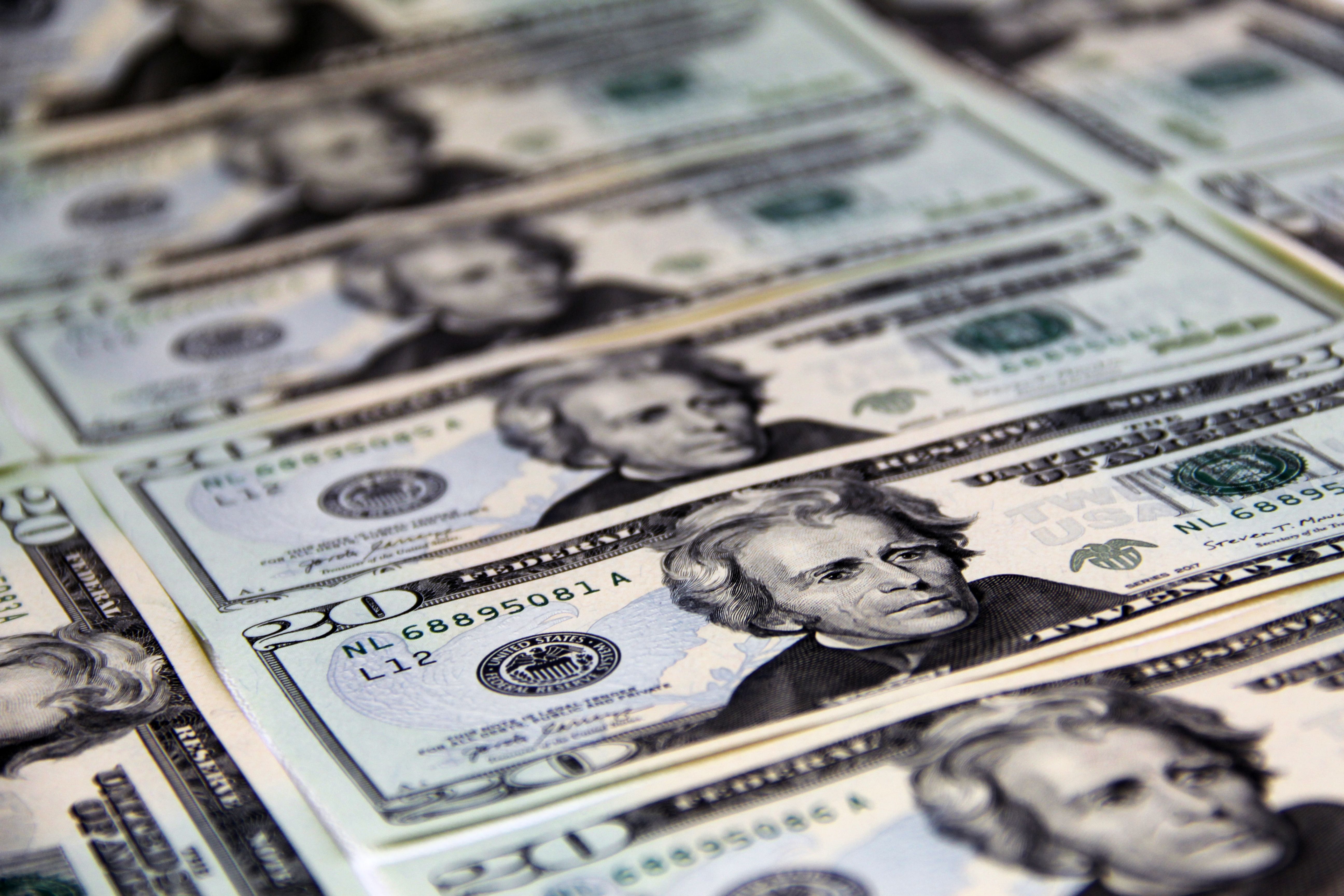 USD/JPY Menguji Level 160,50 di Tengah Risiko Intervensi yang Membayangi Momentum Bullish