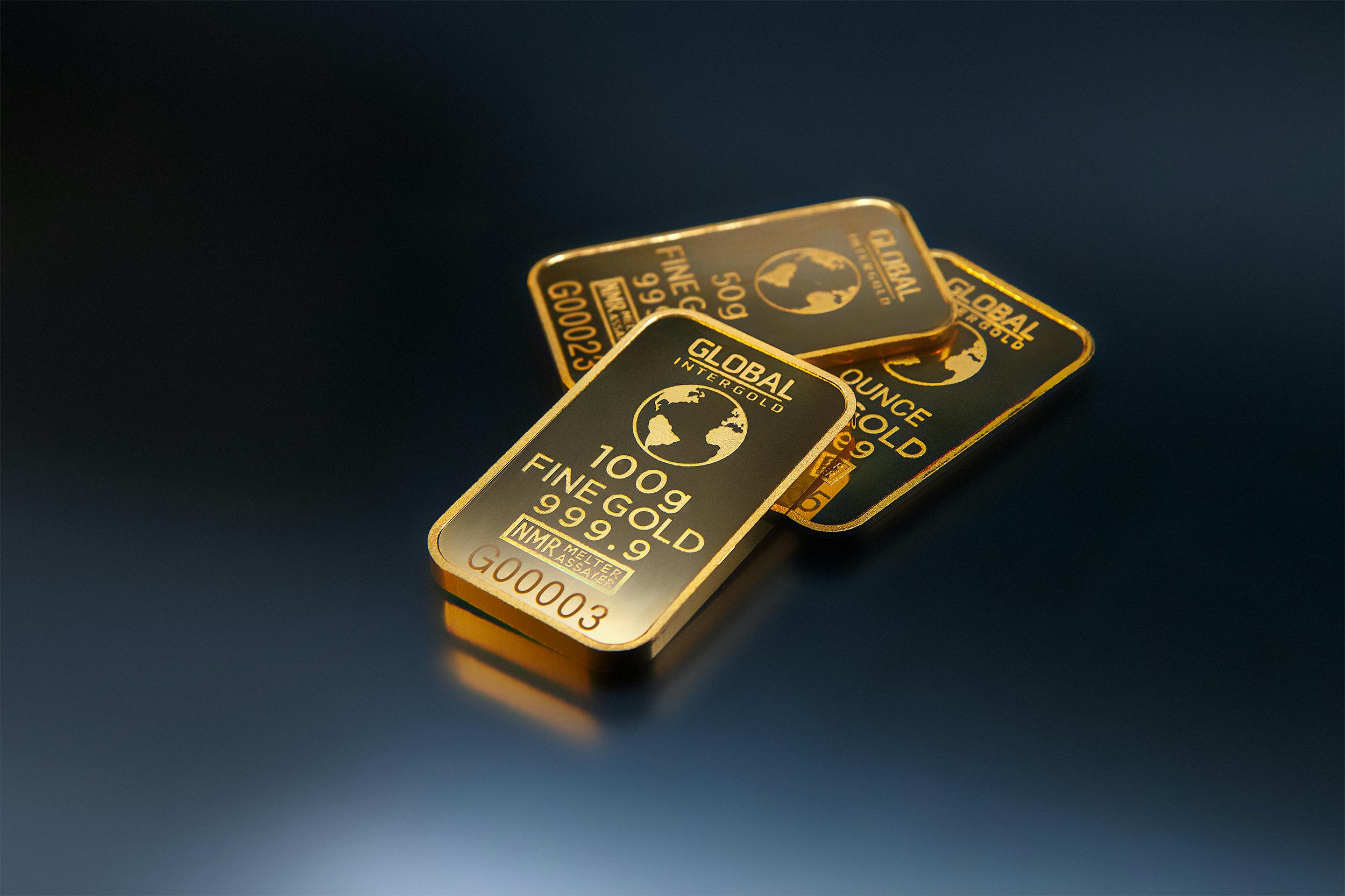 Emas Anjlok 1,55% ke $4.126,54; Taruhan Hawkish Fed dan DXY Kuat Hancurkan Rally Singkat Emas