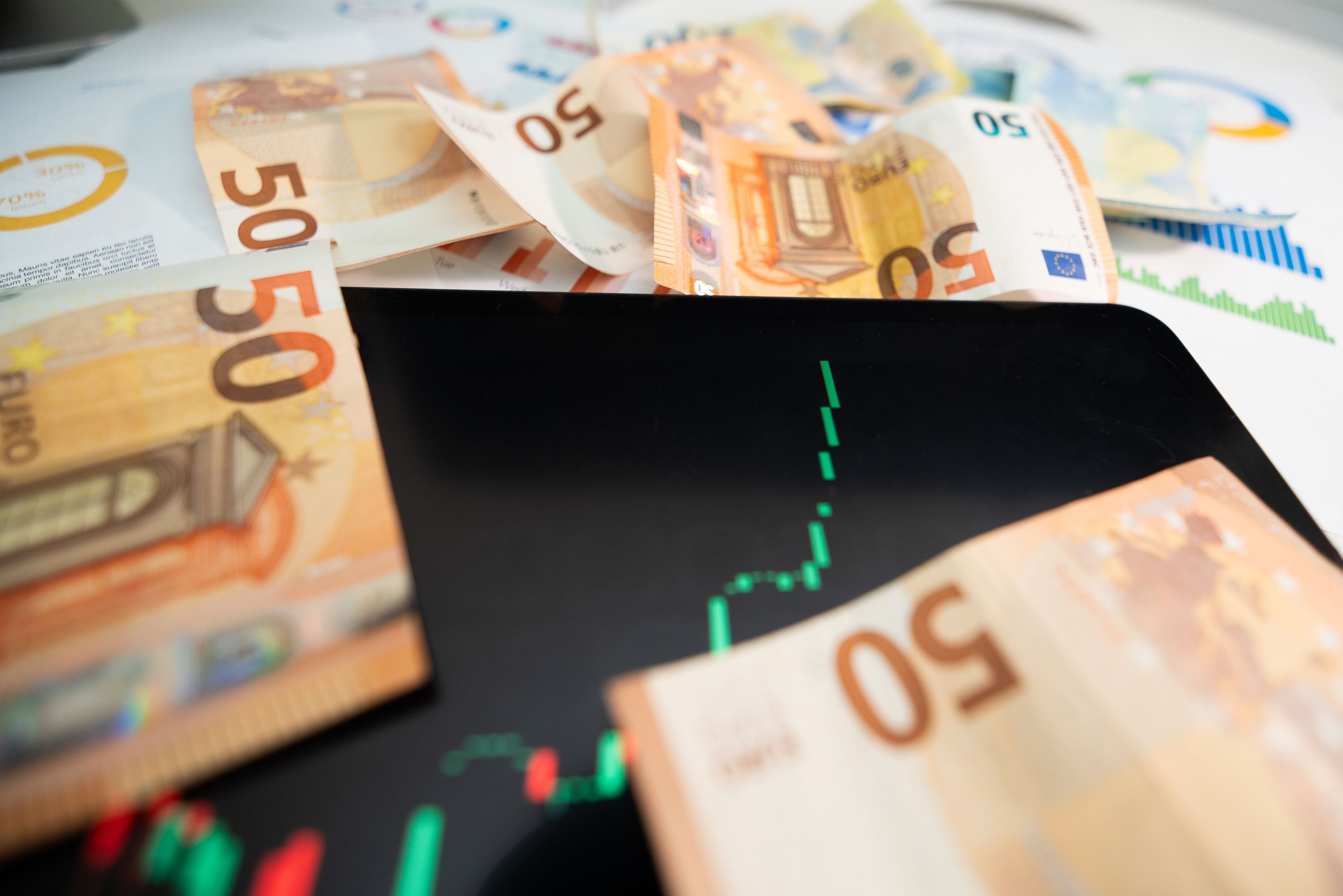 Indeks Dolar AS mencapai level tertinggi 13 bulan di dekat 101,50 seiring data ekonomi yang kuat memperkuat ekspektasi kenaikan suku bunga The Fed