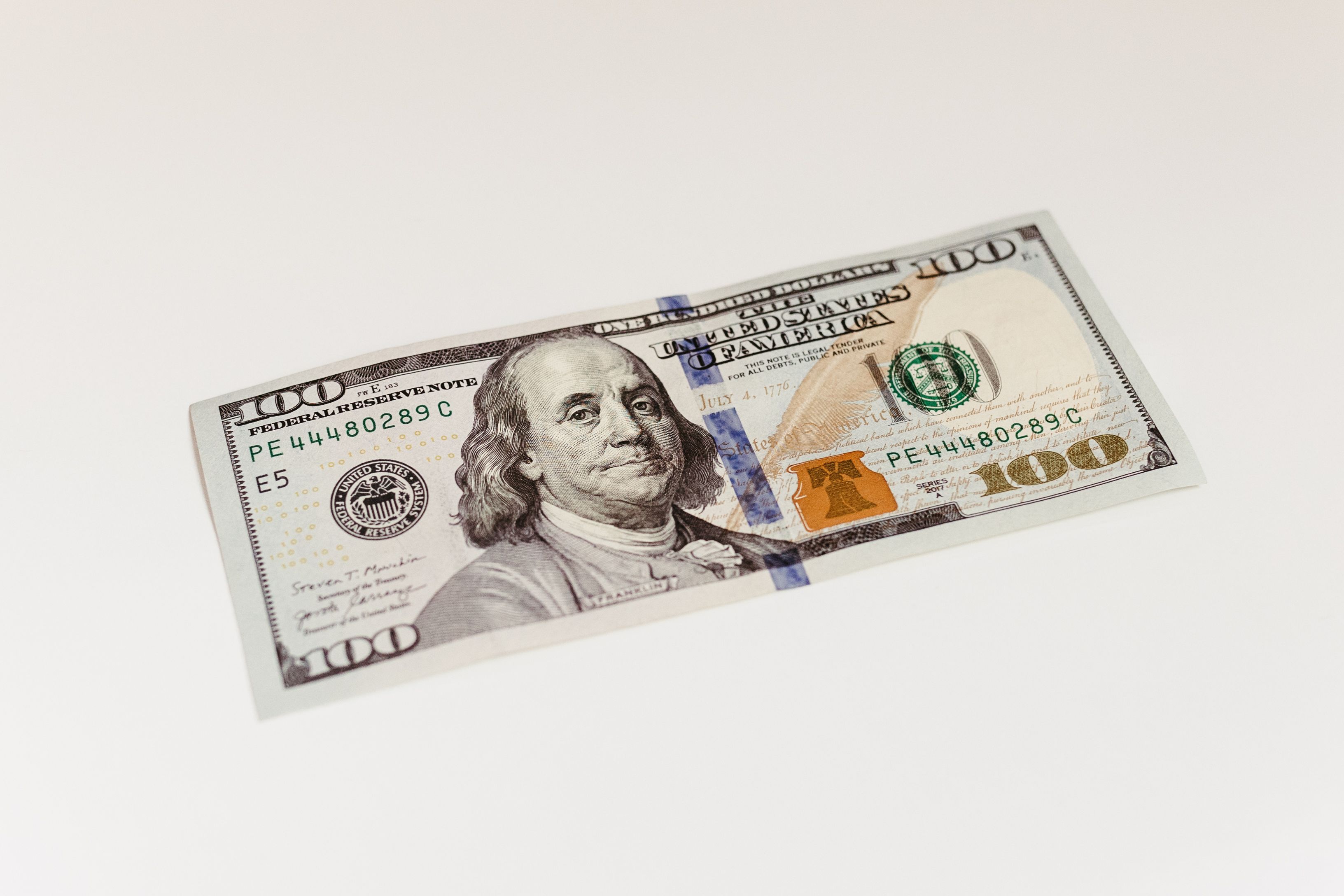 USD/CAD Melemah ke Sekitar 1,4180 saat Investor Memantau Harga Minyak dan Data Ekonomi AS