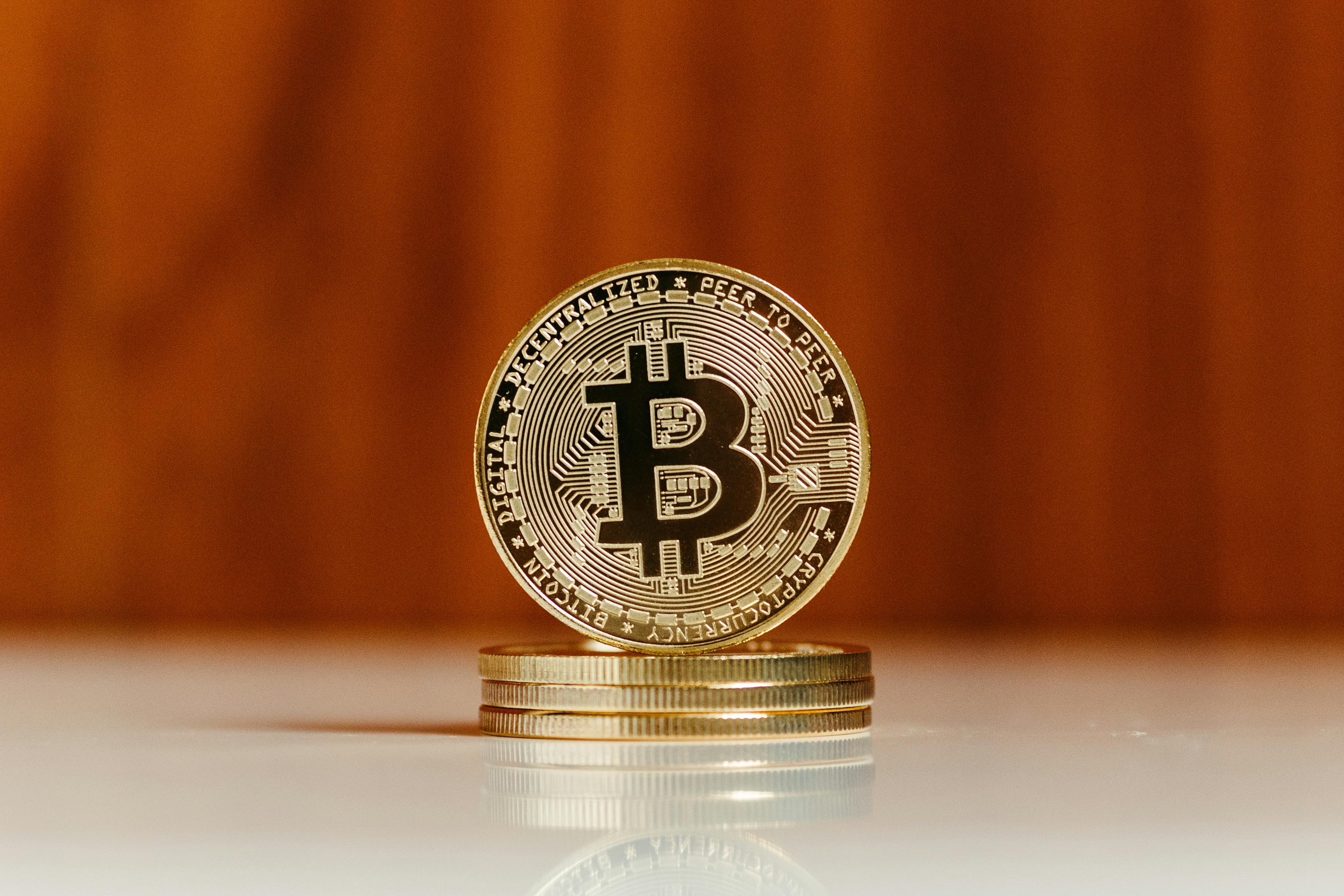 Bitcoin trụ vững trên 65.000 USD khi thị trường chờ đợi Fed