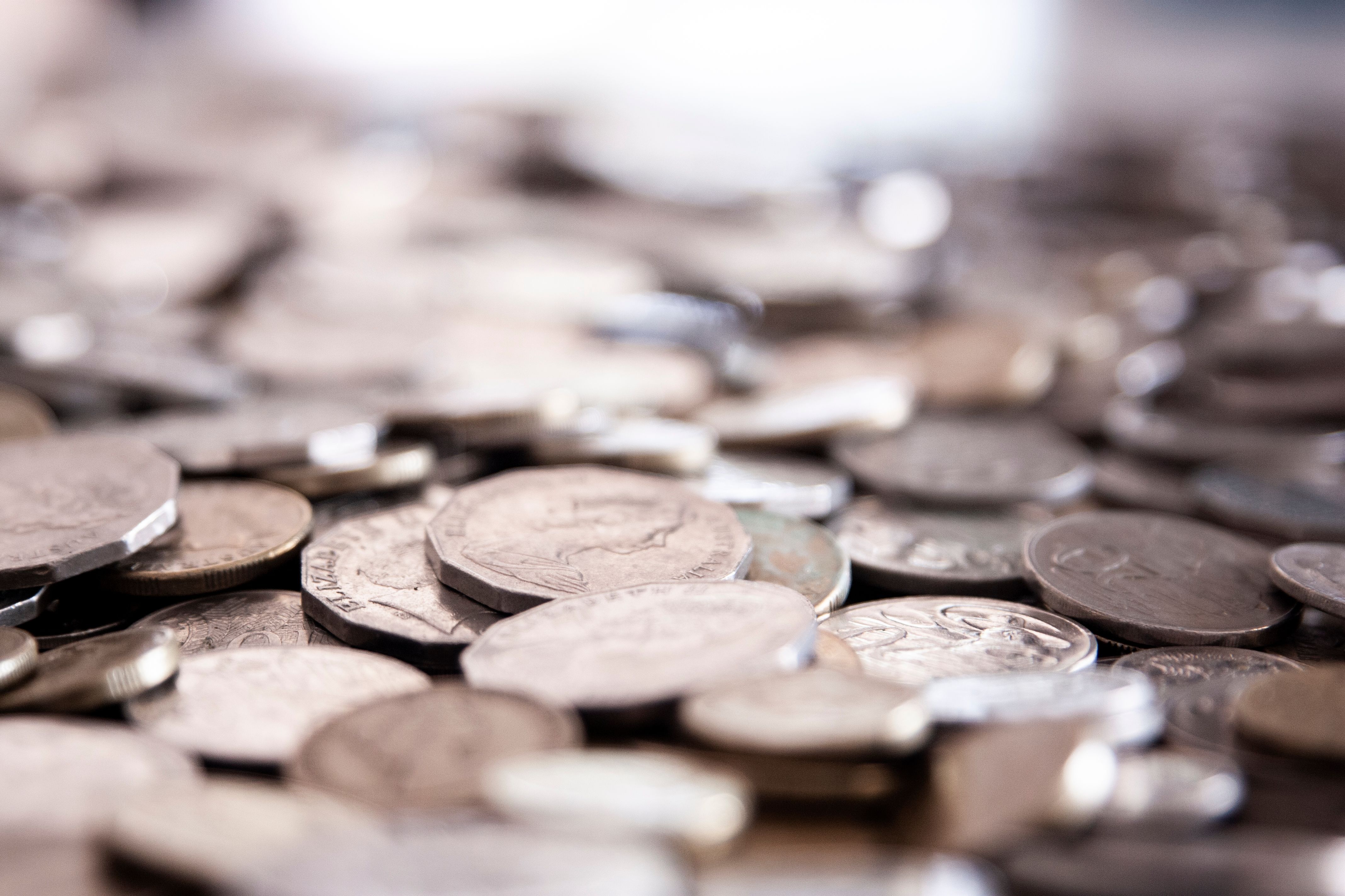 EOS Slides 16% in Sharpest One-Day Drop Since January