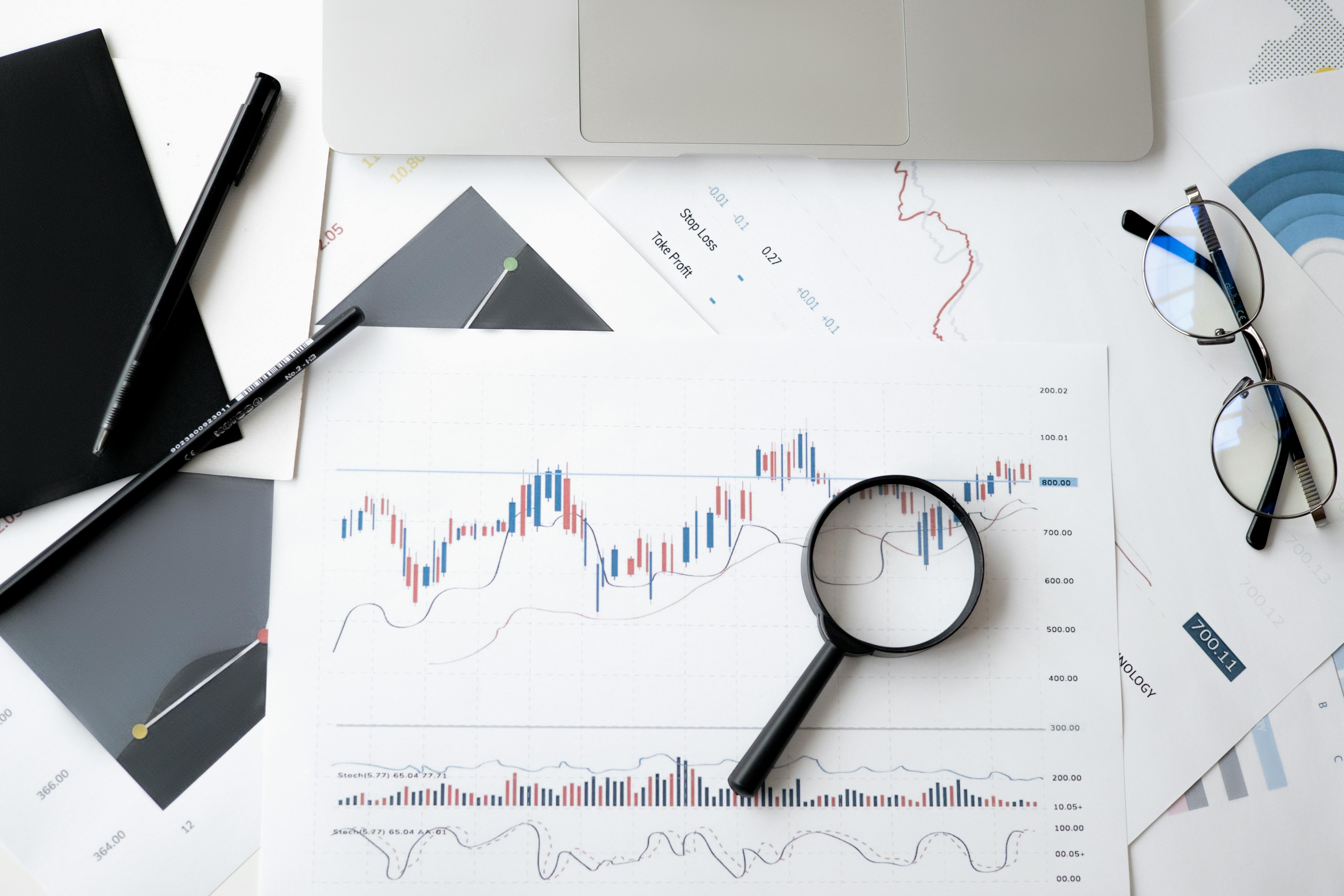 Dầu bật tăng 5% khi lo ngại về AI kéo chứng khoán Mỹ trở lại áp lực